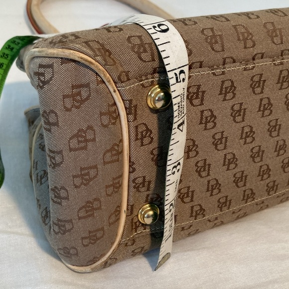 Dooney & Bourke Buckle satchel bag signature monogram tan brown - Picture 5 of 16